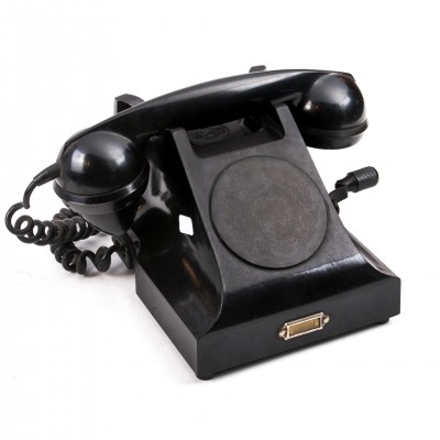 Aparat telefoniczny „RWT” model CB -556 D na korbkę, bakelit, Polska, lata 50. XX w.